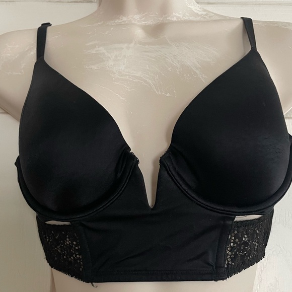Victoria's Secret Other - Victoria’s Secret Plunge Bra 32C‎